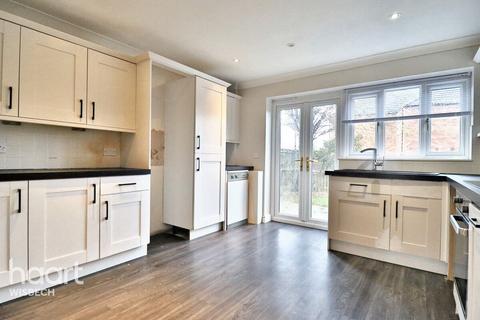 32 Beechings Close, Wisbech St Mary, Wisbech, PE13 4SS