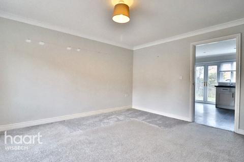 32 Beechings Close, Wisbech St Mary, Wisbech, PE13 4SS
