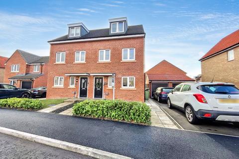 3 bedroom townhouse for sale, Darycott Road, Liberty Glade, Houghton Le Spring, Tyne and Wear, DH4 6FW