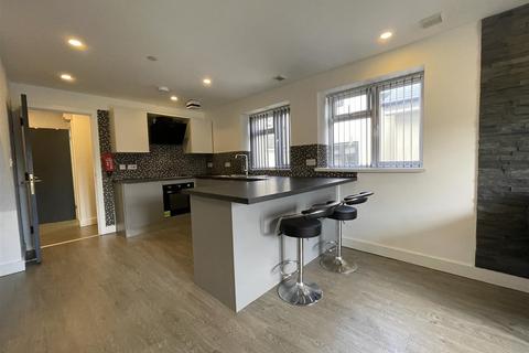 2 bedroom apartment to rent, Richmond Parc, Richmond Road, Cardiff