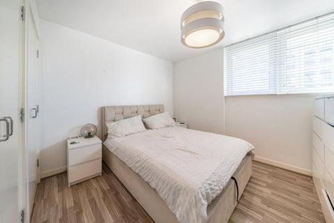 1 bedroom flat for sale, Phoenix Way, Wandsworth