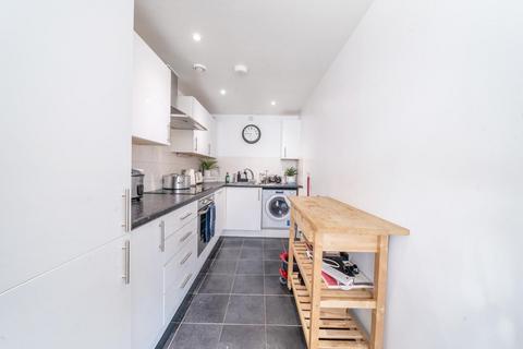 1 bedroom flat for sale, Phoenix Way, Wandsworth