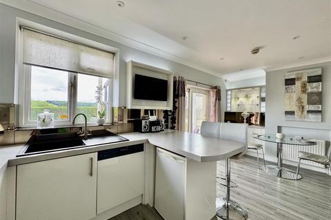 undefined, Kaye Lane, Almondbury, Huddersfield, HD5 8XP