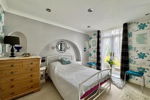 undefined, Kaye Lane, Almondbury, Huddersfield, HD5 8XP