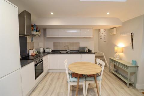 1 bedroom maisonette for sale, Harwood House, Clockhouse Road, Farnborough GU14