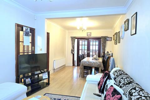 3 bedroom terraced house for sale, Park Avenue,  Southall, UB1