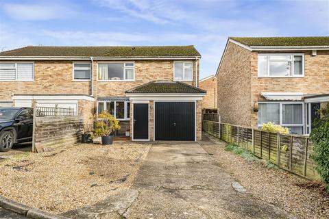 3 bedroom semi-detached house for sale, Redberry Close, Caversham