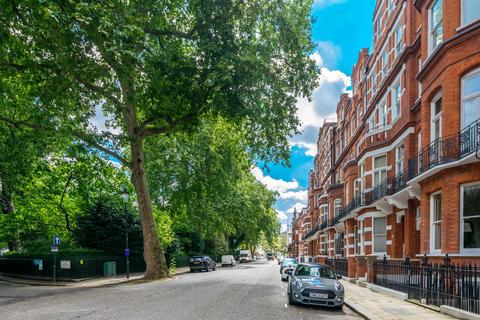 Studio for sale, 8 Egerton Gardens, London SW3