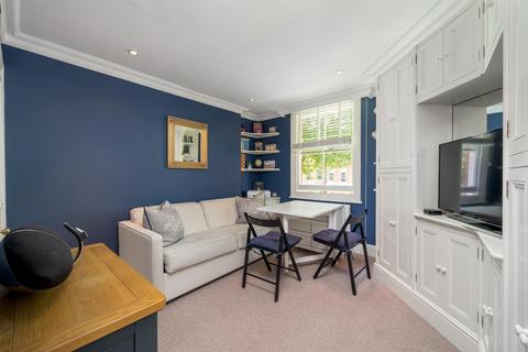 Studio for sale, 8 Egerton Gardens, London SW3