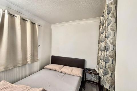 1 bedroom flat to rent, Nijinsky House  Flat 14 10 Chiltern View Road, Uxbridge, Greater London