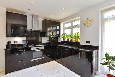 4 bedroom terraced house for sale, Luton Road, Walthamstow