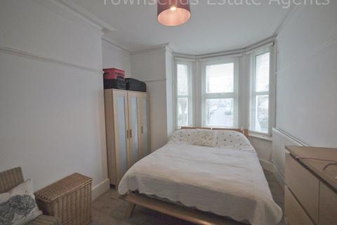 1 bedroom maisonette to rent, 58  Hallowell Road, Northwood HA6