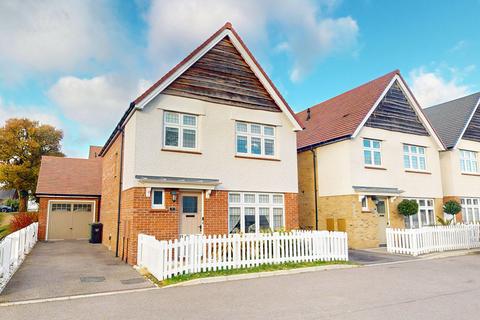 3 bedroom house for sale, French Close, Langdon Hills, Basildon, Essex, SS16