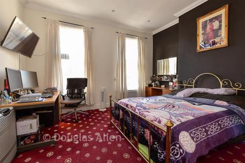 6 bedroom semi-detached house for sale, Durley Road, Stamford Hill