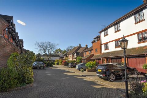 3 bedroom terraced house to rent, Coppercourt Leaze, WIMBORNE, BH21