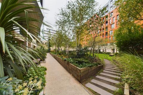 2 bedroom apartment for sale, Tiggap House, Cable Walk, London, SE10 0TP