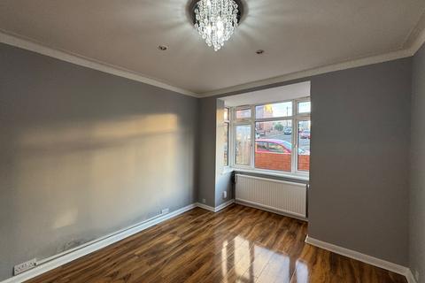 2 bedroom terraced house to rent, Milan Road, Leeds LS8