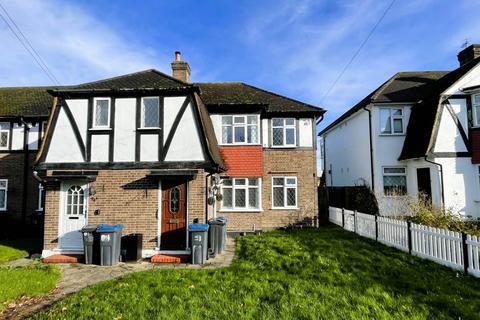 2 bedroom maisonette for sale, Tudor Drive, Morden