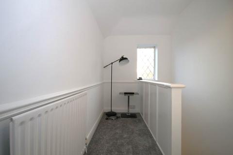 2 bedroom maisonette for sale, Tudor Drive, Morden