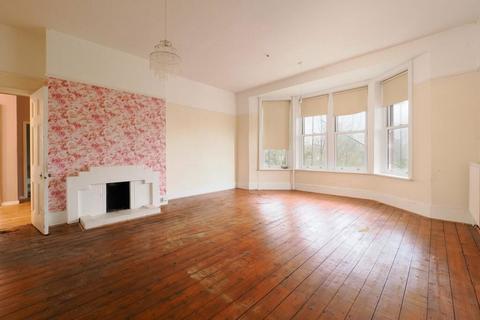 3 bedroom property for sale, Grimston Gardens, Folkestone, Kent, CT20 2PX