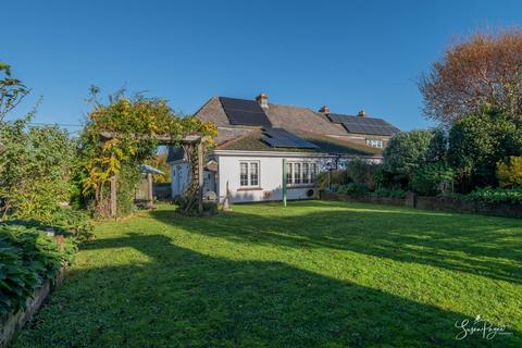 2 bedroom semi-detached house for sale, Main Road, Wellow, Yarmouth