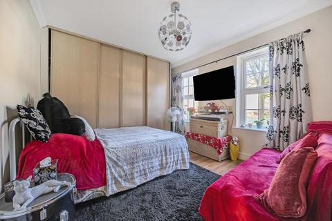 74 Copperfields, High Wycombe, HP12 4AN