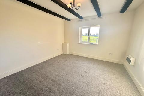 3 bedroom semi-detached house to rent, Recreation Street, Selston, NG16