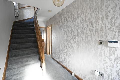 3 bedroom house for sale, Park Avenue, Elland