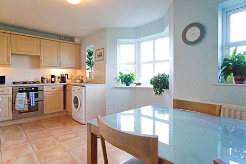 3 bedroom townhouse to rent, Star Avenue, Bristol BS34