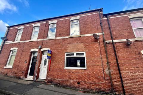 3 bedroom flat to rent, Frederick Street, Sunderland, SR7