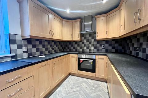 3 bedroom flat to rent, Frederick Street, Sunderland, SR7