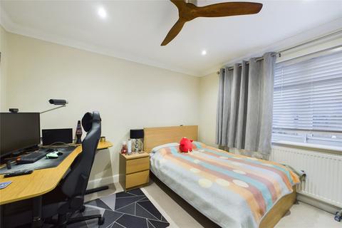 3 The Warren, Three Mile Cross, Reading, RG7 1NZ
