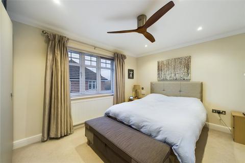 3 The Warren, Three Mile Cross, Reading, RG7 1NZ