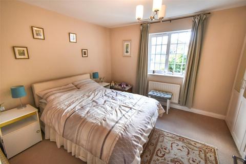 2 Foundry Close, Hook, RG27 9JD