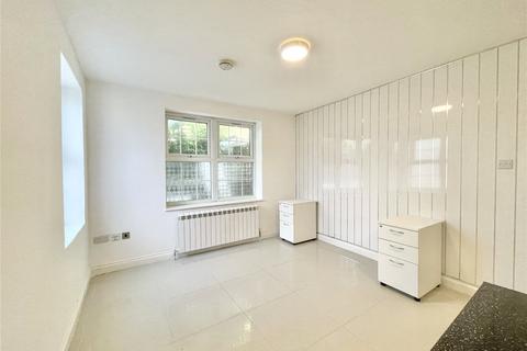 Apartment to rent, Uxbridge Road, Southall UB1