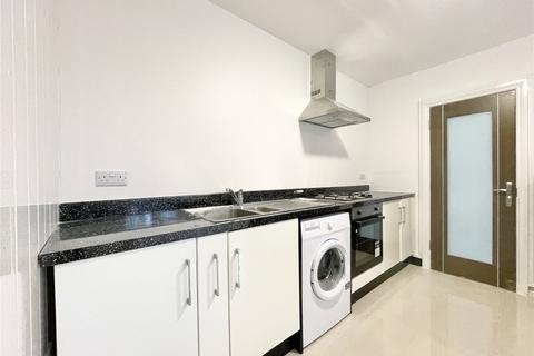 Apartment to rent, Uxbridge Road, Southall UB1