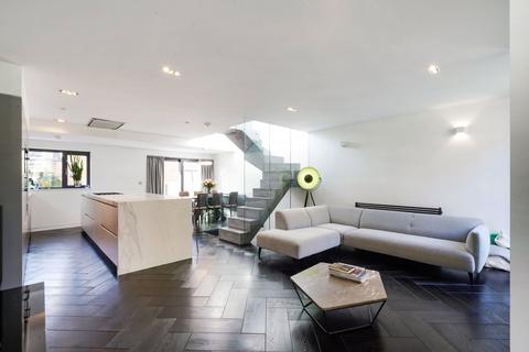 3 bedroom end of terrace house for sale, Camden Mews, Camden