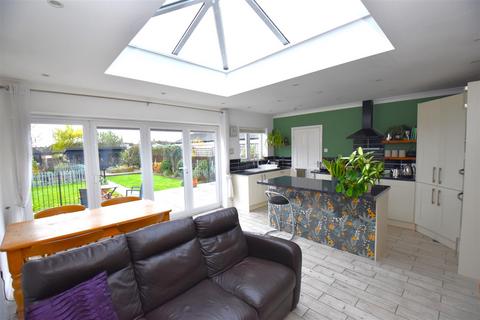 3 Central Avenue, Rochford, SS4 3BQ