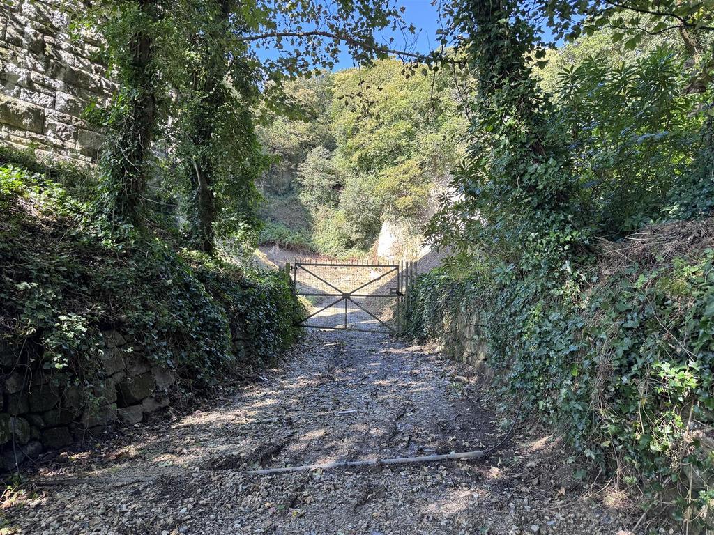 40 Trenance Road, St. Austell - More