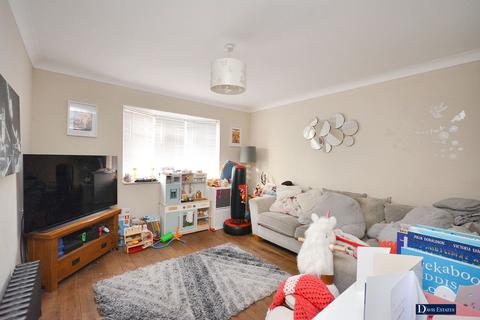 3 bedroom semi-detached house for sale, Albert Road, Romford, RM1