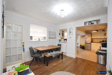 3 bedroom semi-detached house for sale, Albert Road, Romford, RM1