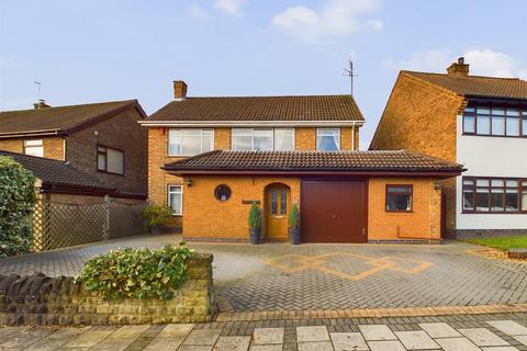 4 bedroom detached house for sale, Richmond Gardens, Nottingham NG5