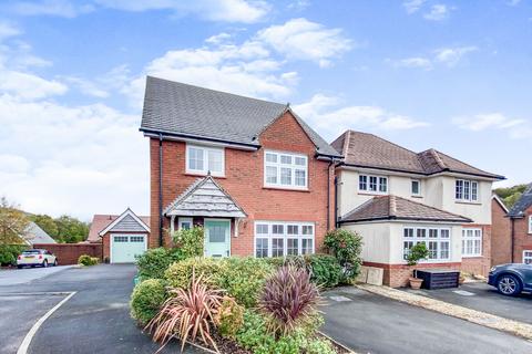 4 bedroom detached house to rent, Bryn Morgrug, Alltwen, SWANSEA, West Glamorgan