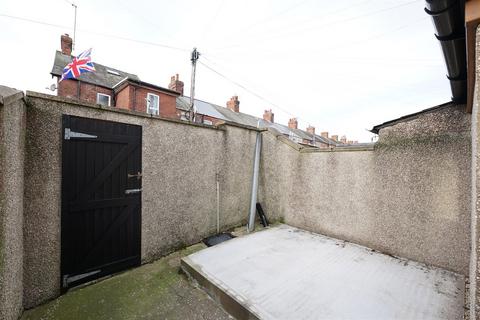 2 bedroom end of terrace house to rent, Foundry Street, Barrow-In-Furness