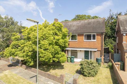 3 bedroom detached house for sale, Broomfield, Sunbury-On-Thames TW16