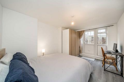 1 bedroom flat to rent, Goldsboro Road, London SW8