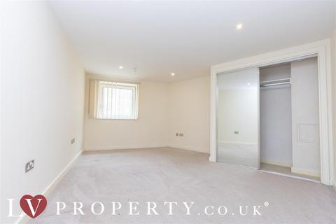 2 bedroom apartment to rent, The Base, Birmingham City Centre