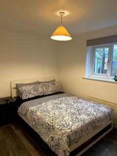 2 bedroom apartment to rent, Deanery Court, Manchester, M8