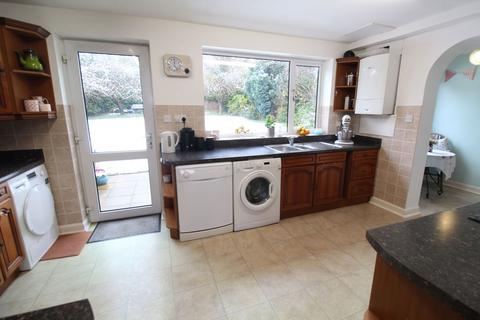 5 bedroom semi-detached house for sale, Stourbridge Road, Halesowen B63