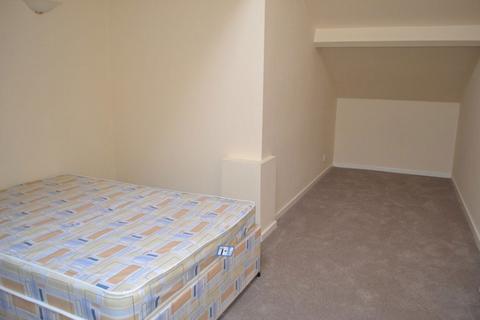 2 bedroom apartment to rent, Old Manor Park, The Hindles, Howe Bridge M46 0GP